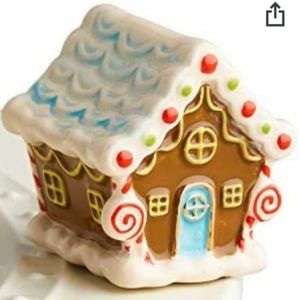 Nora Fleming gingerbread house